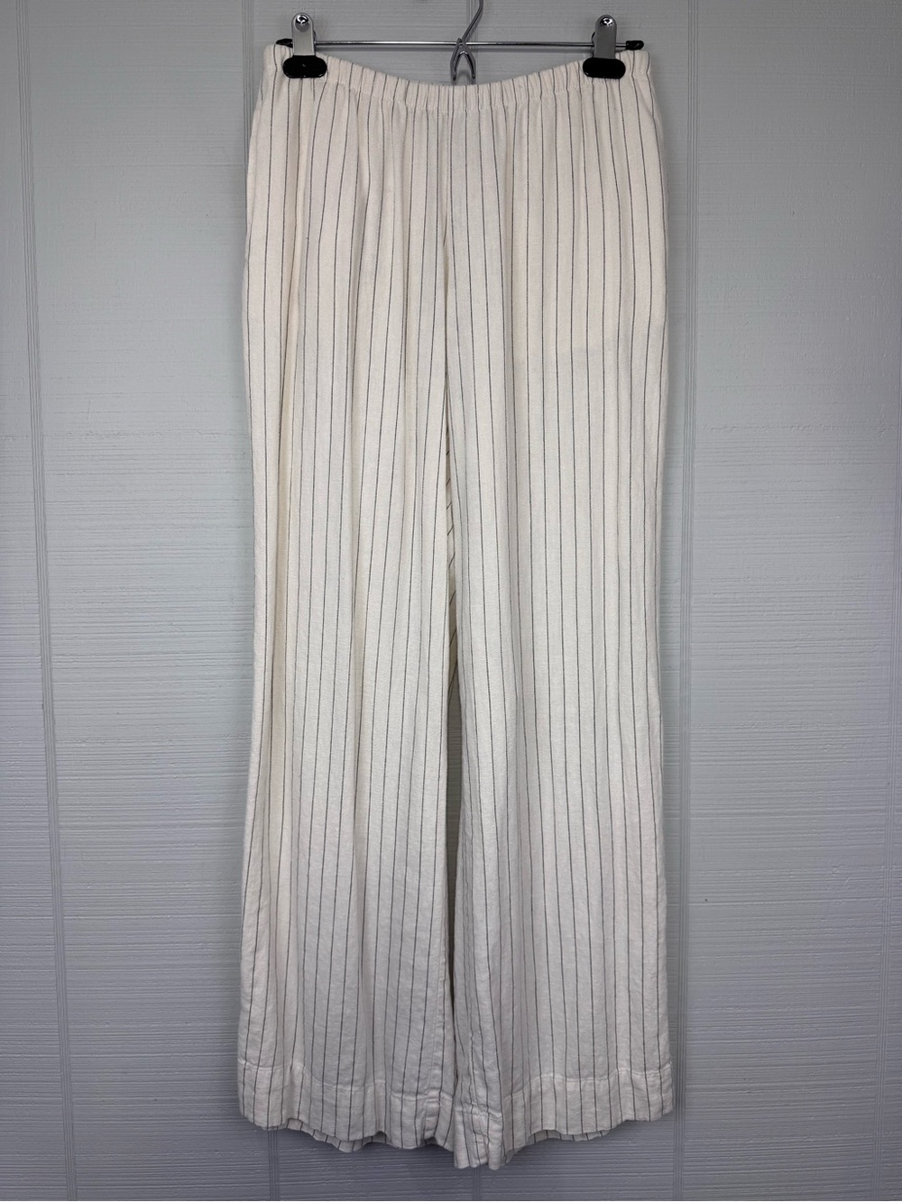 A New Day White/Black Pinstriped Wide Leg Pants Elastic Waist Linen/Rayon Beachy
